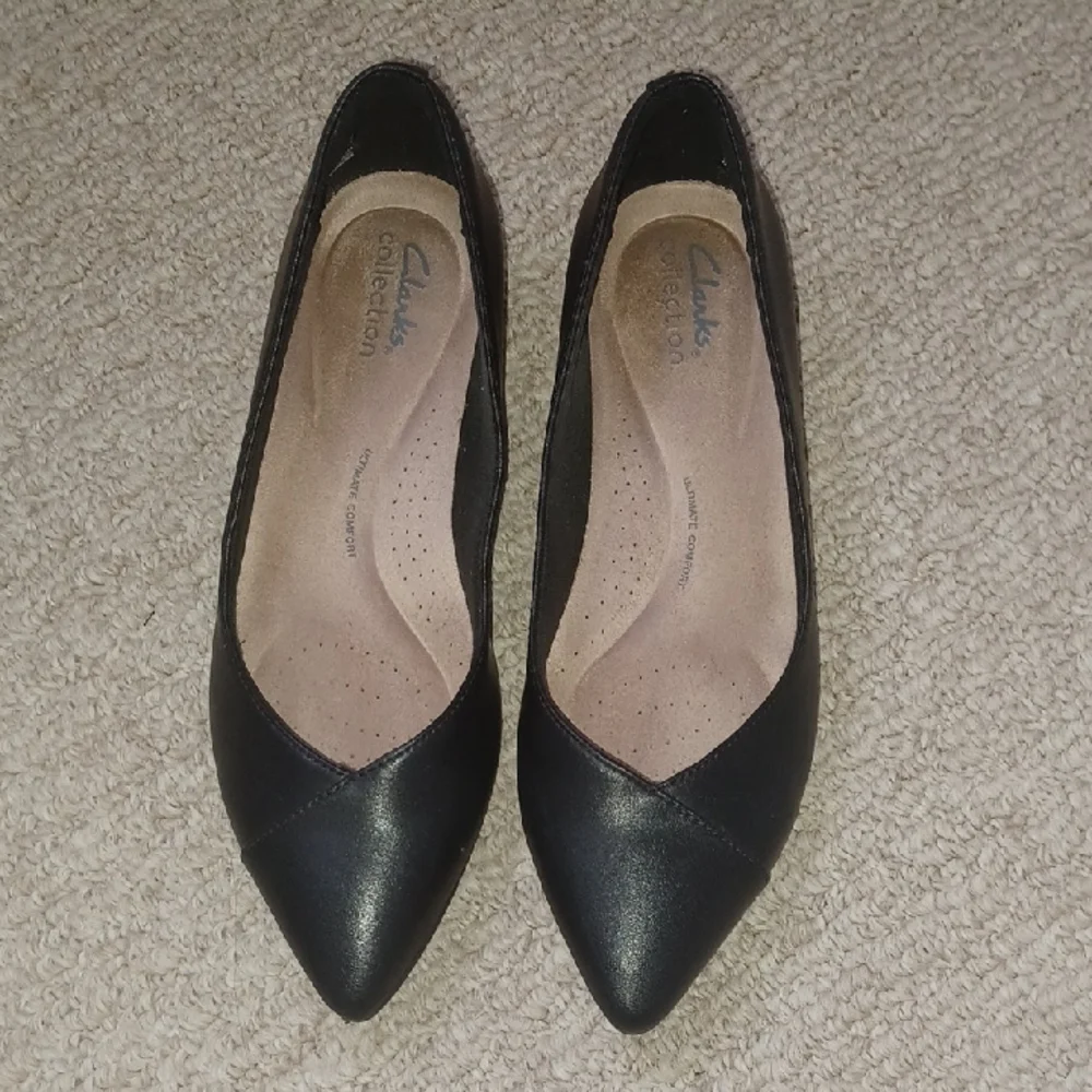 Clarks Black Leather Pointed Heels - Picture 1 of 5